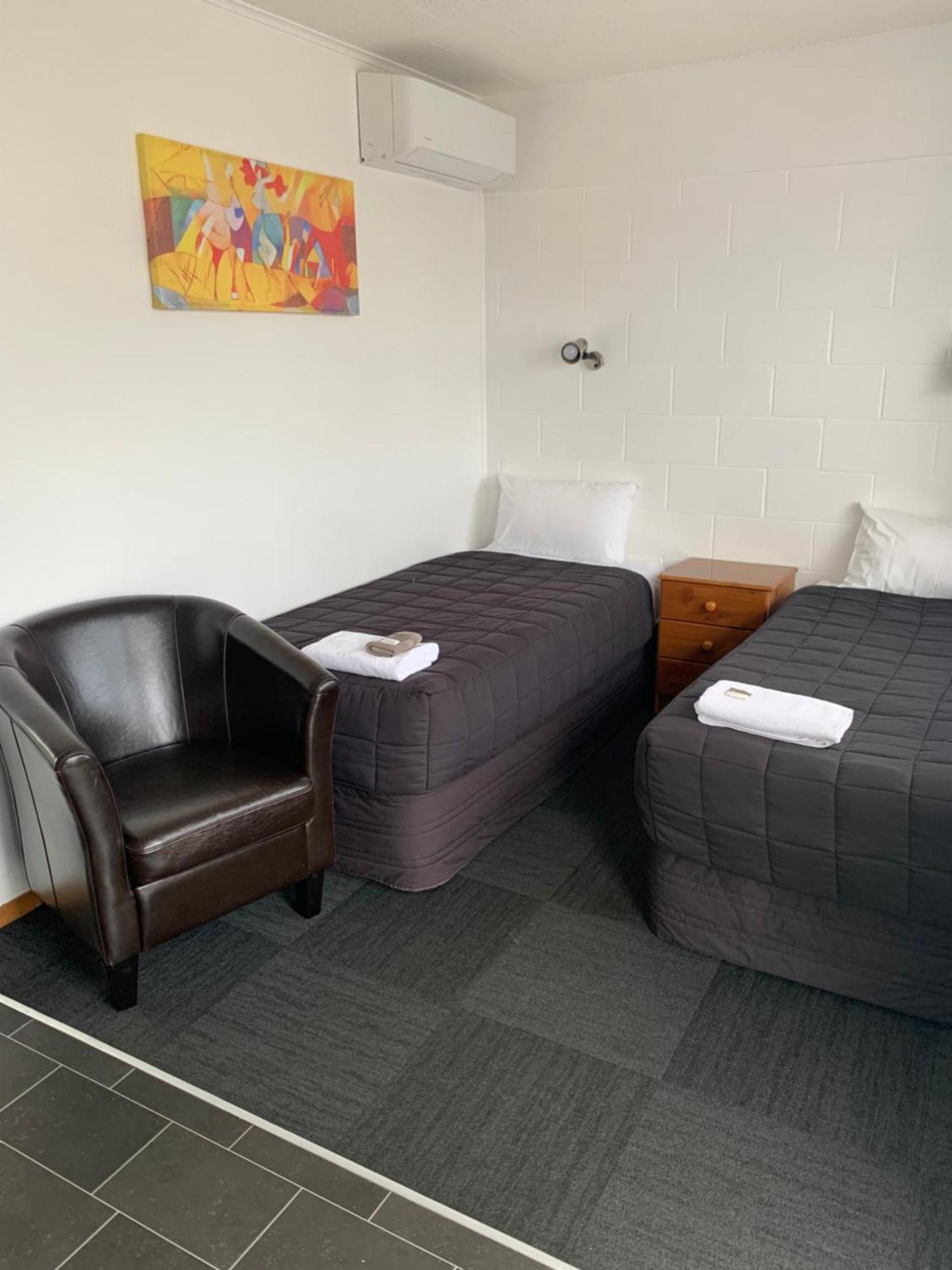 Brooklyne Motel Sanson Bagian luar foto