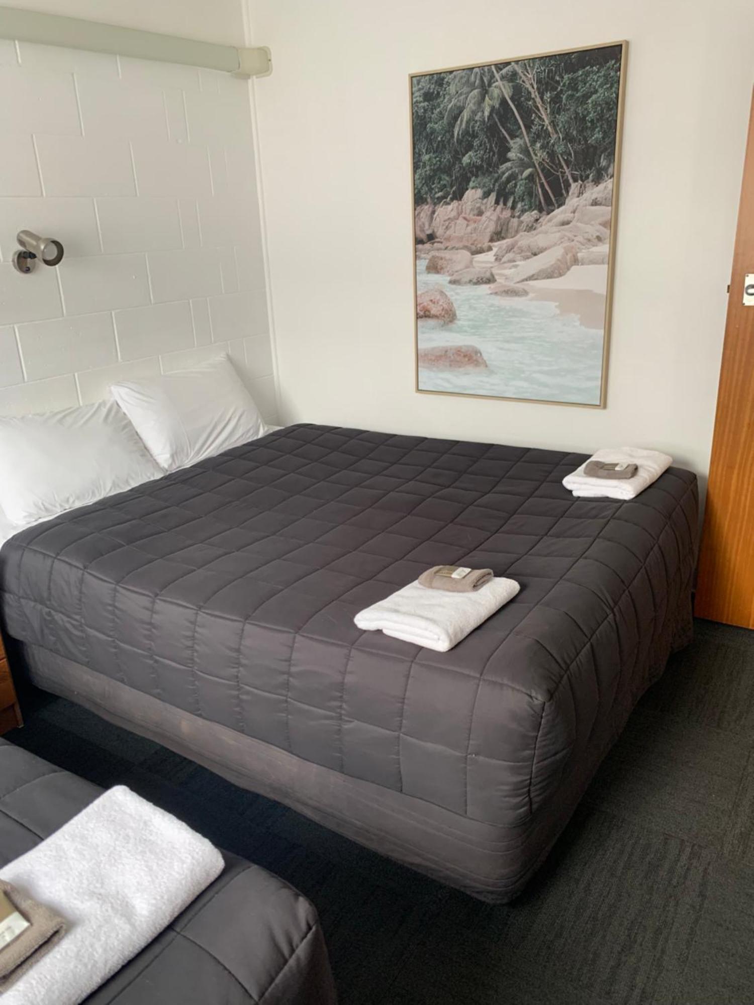 Brooklyne Motel Sanson Bagian luar foto